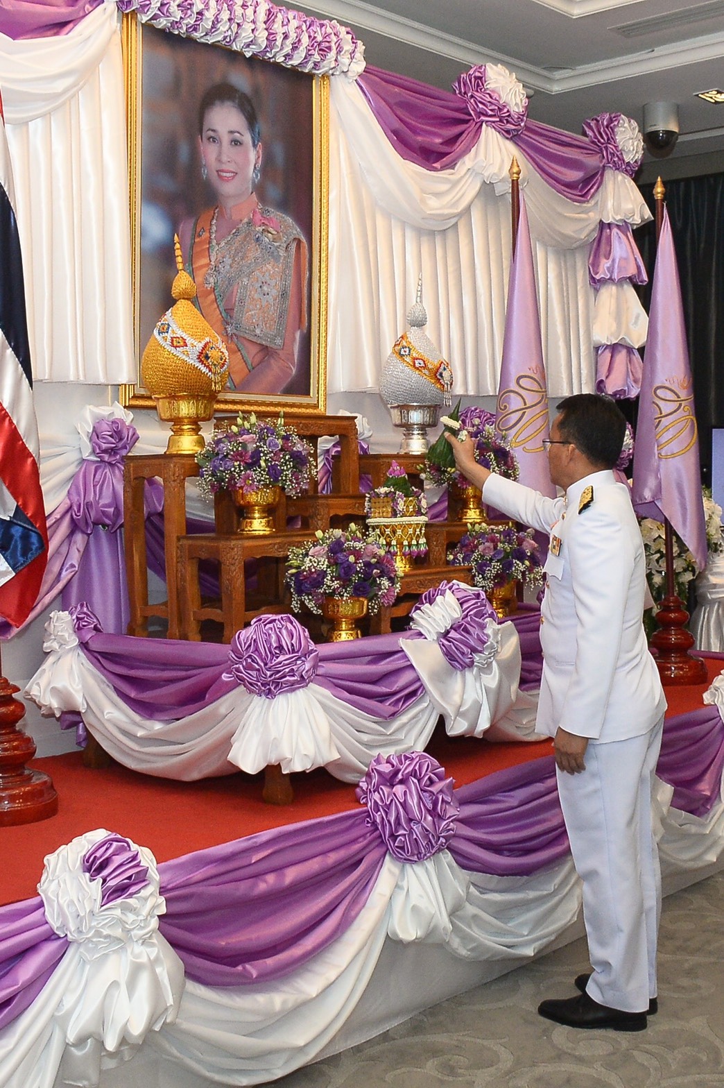 ﻿กรมบังคับคดีร่วมพิธีถวายพระพรชัยมงคล เนื่องในโอกาสวันคล้ายวันพระราชสมภพ สมเด็จพระนางเจ้าสุทิดา พัชรสุธาพิมลลักษณ พระบรมราชินี